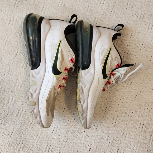Women's Nike Air270 React Size 8 - Picture 4 of 9